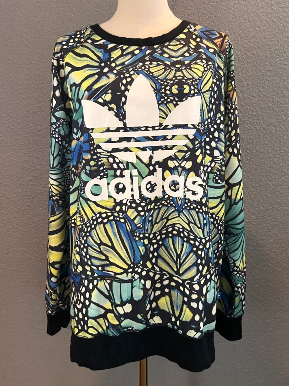 Adidas x Farm Rio Borbomix Butterfly Trefoil Print Sweatshirt - EUC - Size Large